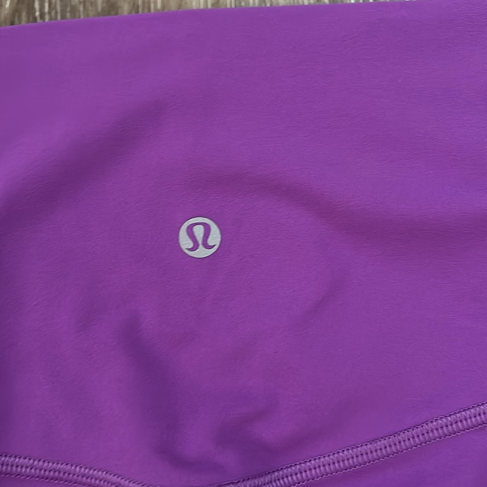 Lululemon Women’s Purple Crop Leggings - Picture 3 of 4
